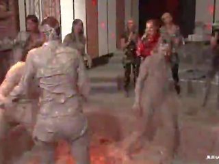 Obrovské mud boj video