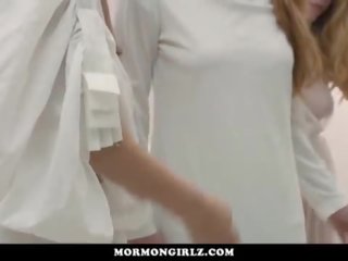 Mormongirlz- twee meisjes open omhoog roodharigen poesje