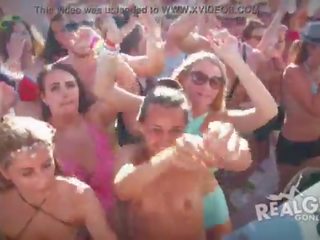 Todellinen tytöt mennyt huono seksikäs alasti vene puolue booze risteily hd mainos 2015