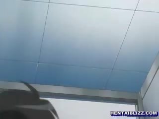 Alumna hentai con tetas wetpussy follada en la lavabo